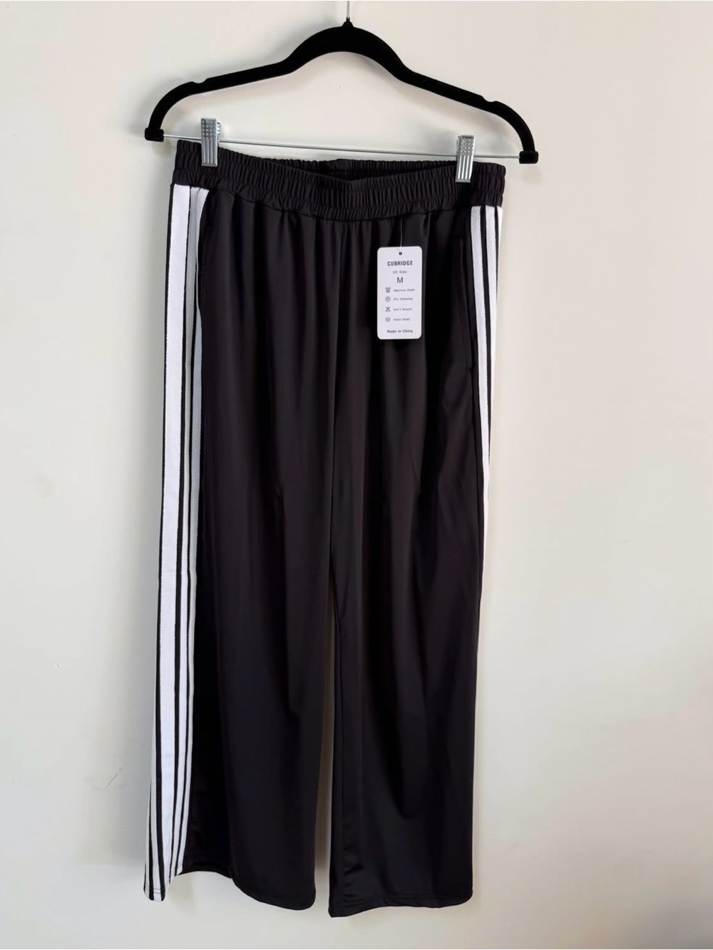 Athletic pants